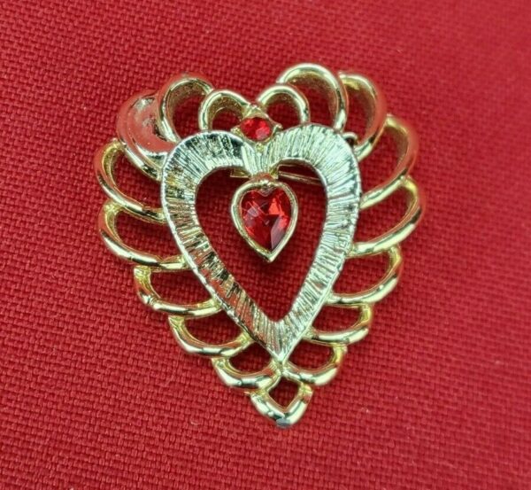 Gold Tone Heart Shaped Brooch Pin with Ruby Red Rhinestone