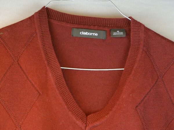 Claiborne Mens Medium Winter Sweater Vest Knit Argyle Sleeveless V-Neck - Maroon - Image 3