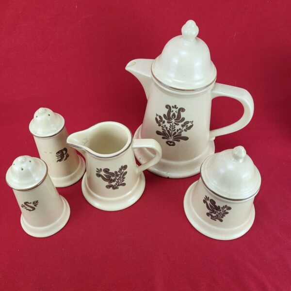 Vintage Pfaltzgraff Village #6-22 Salt & Pepper Shaker Set Tall Tan Ceramic