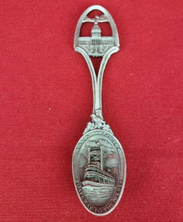 St Louis, Missouri Pewter Collector Souvenir Spoon, Gateway to the West